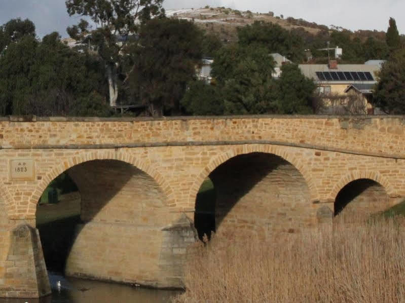 Bridge Cottages Sargeants & Armoury Cottages 1823 - History & Charm Richmond Exterior photo